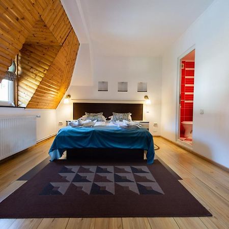 Vila Bradet Busteni Luaran gambar