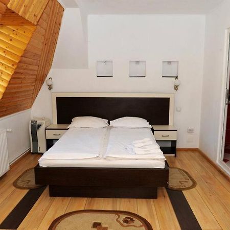 Vila Bradet Busteni Luaran gambar