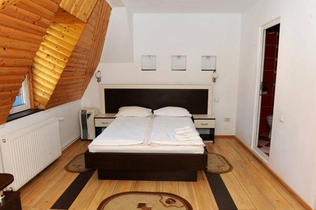 Vila Bradet Busteni Luaran gambar